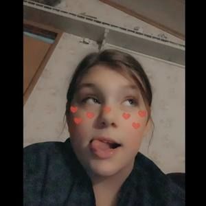 Meet your Posher, Ella